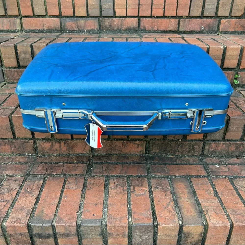 Vintage AMERICAN TOURISTER Luggage Travel Bag SWEET FIND GREAT COLOR !!